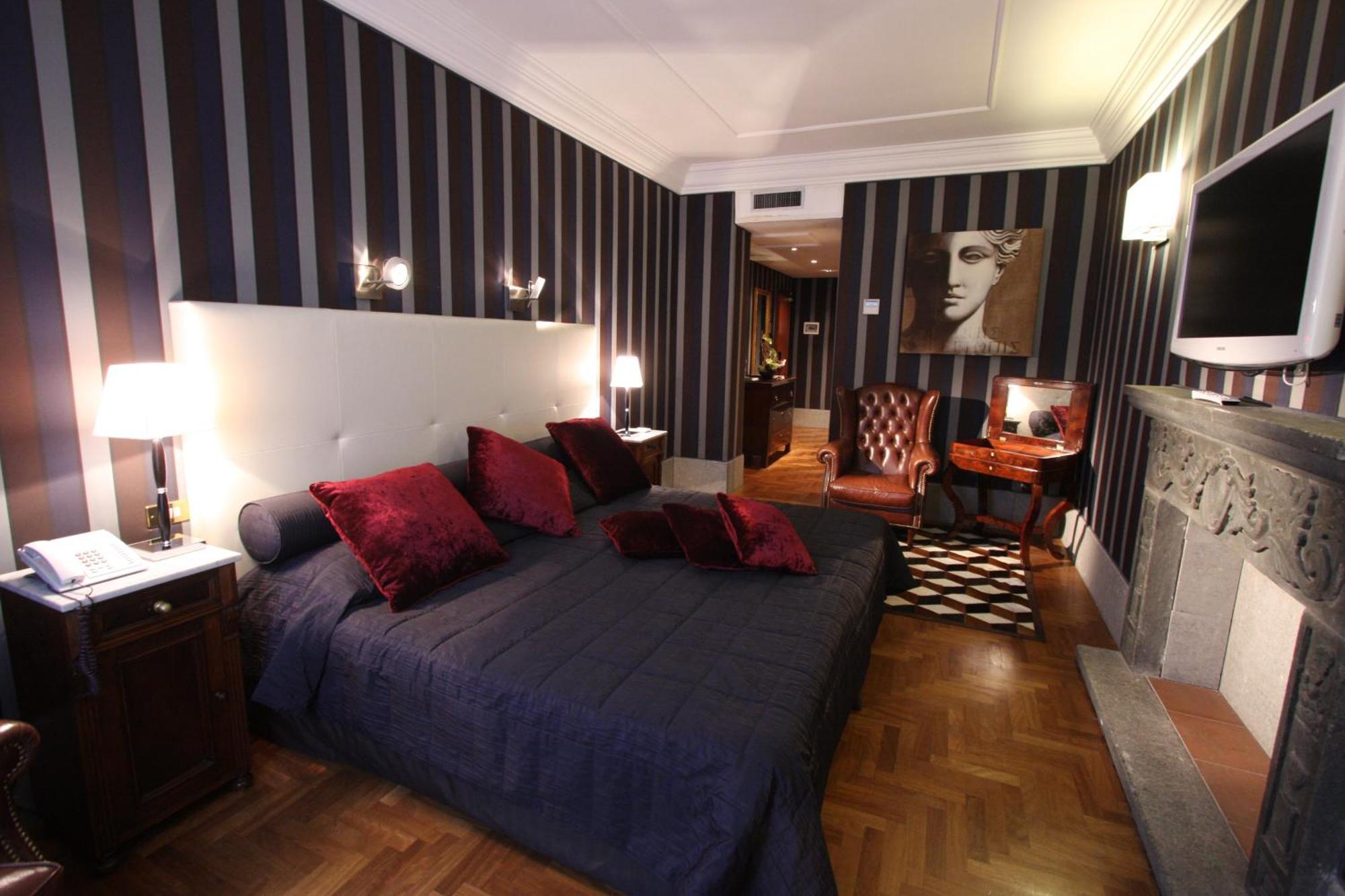 The Inn At The Spanish Steps — Photos 1